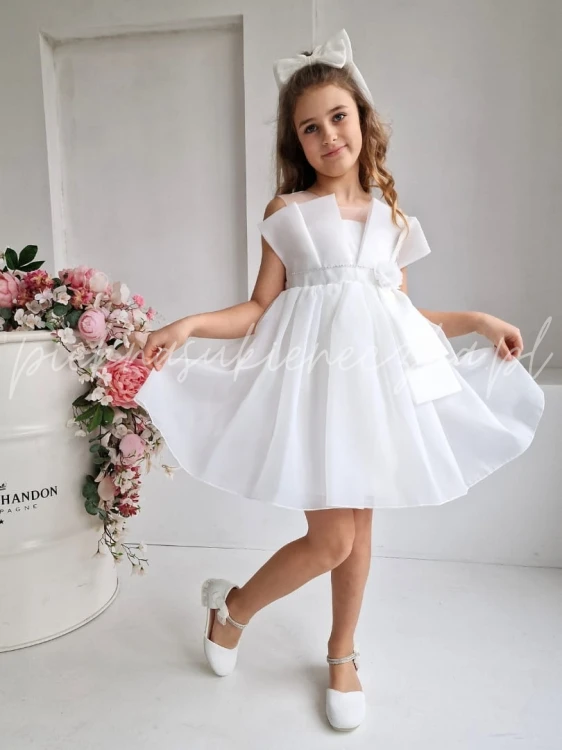 biala-sukienka-mini