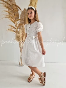 Noelia- biała sukienka ażurowa zapinana na guziki