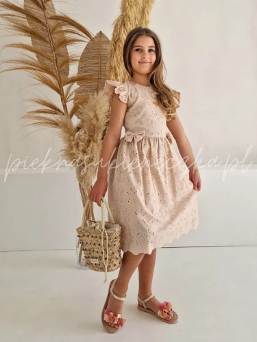 bezowa sukienka azurowa z kokardkami