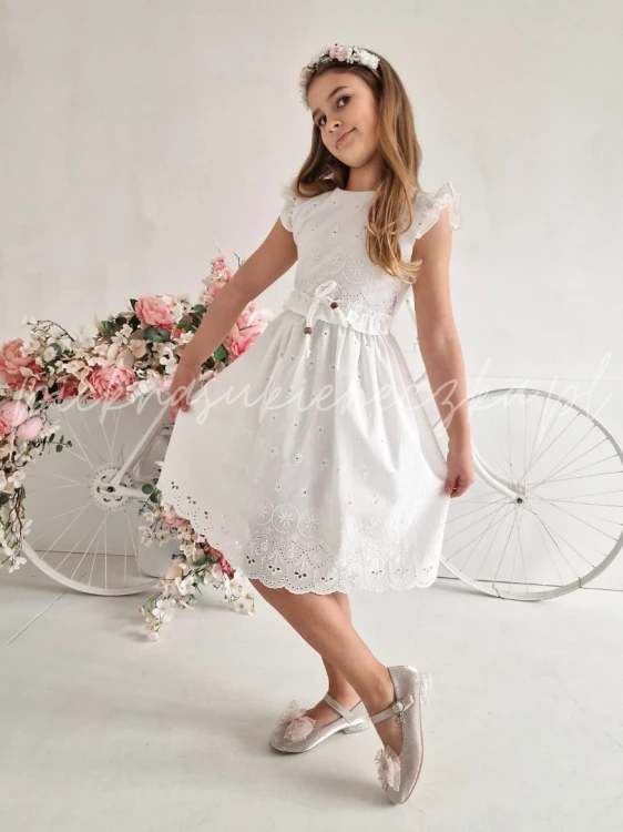 biala sukienka boho z azurowej bawelny