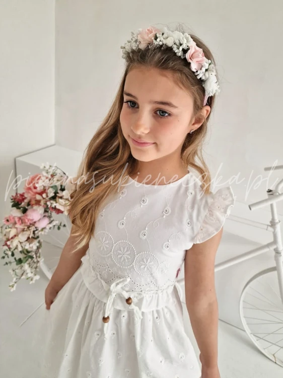 biala sukienka boho z azurowej bawelny