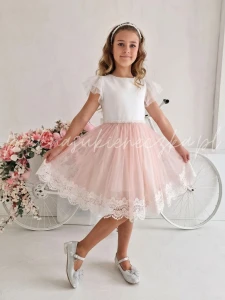 Asalia- tiulowa sukienka zdobiona koronką, pudrowy róż