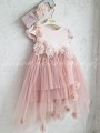 tiulowa-sukienka-z-naszywanymi-kwiatkami-pudrowy-roz