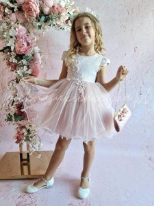 Bianka -różowa sukienka tiulowa z krótkim rękawkiem i torebką