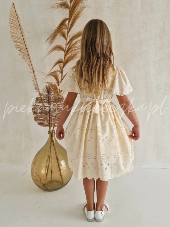 bawelniana-haftowana-sukienka-bezowa-dla-dziewczynki-z-torebka